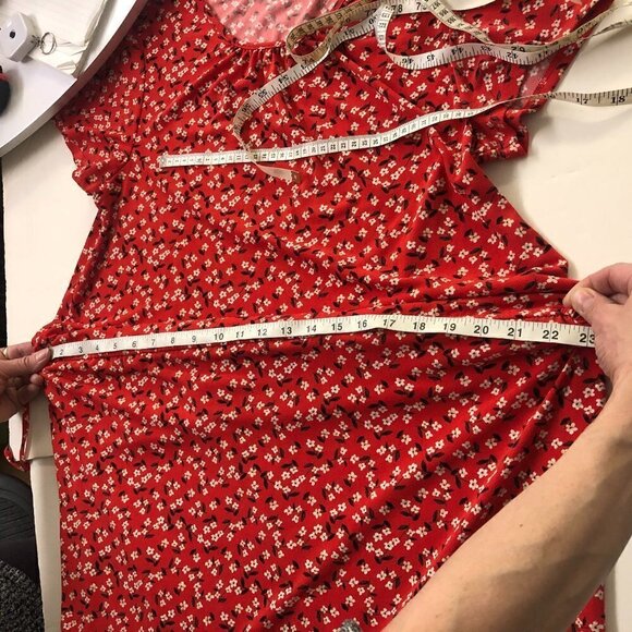 BR Fcty Red White Floral Fit & Flare Flounce Hem Short Sleeve Dress Sz M‎ - Picture 15 of 15